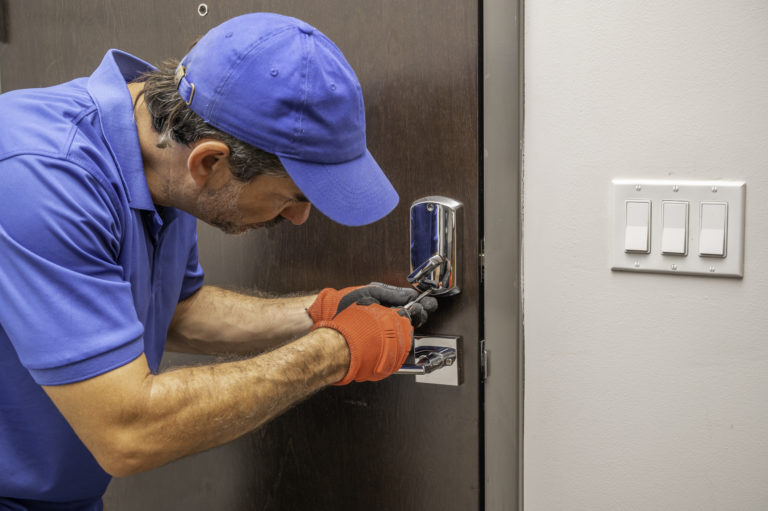 locksmith fixes lockout swift commercial lock out service provider in bethlehem, pa